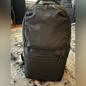Pacsafe Metrosafe X 25L Backpack